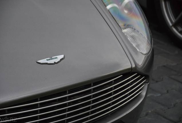 Aston Martin DB9