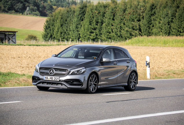 Mercedes-AMG A 45 W176 2015