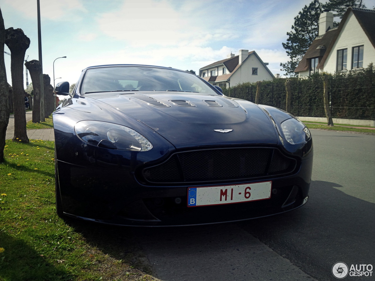 Aston Martin V12 Vantage S Roadster