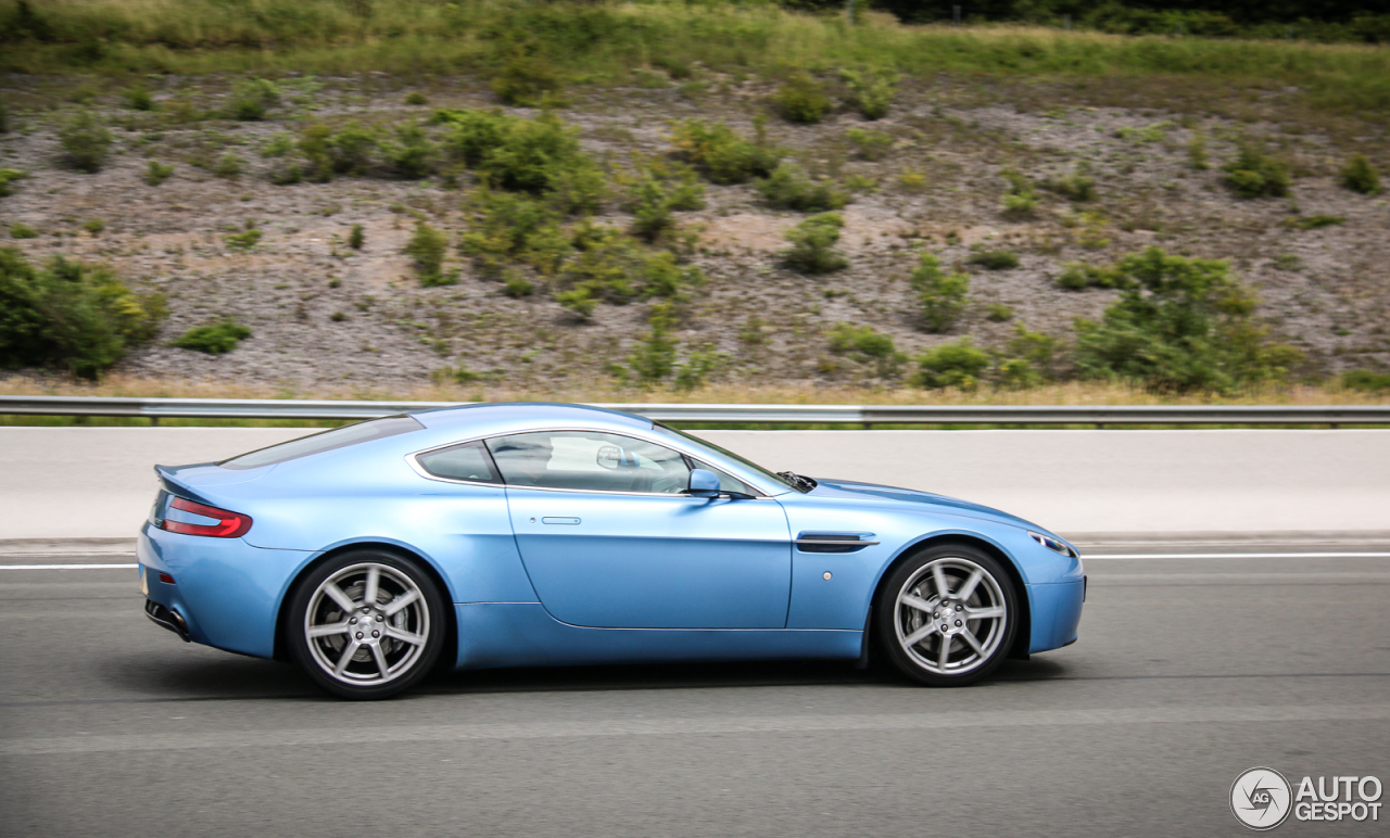 Aston Martin V8 Vantage