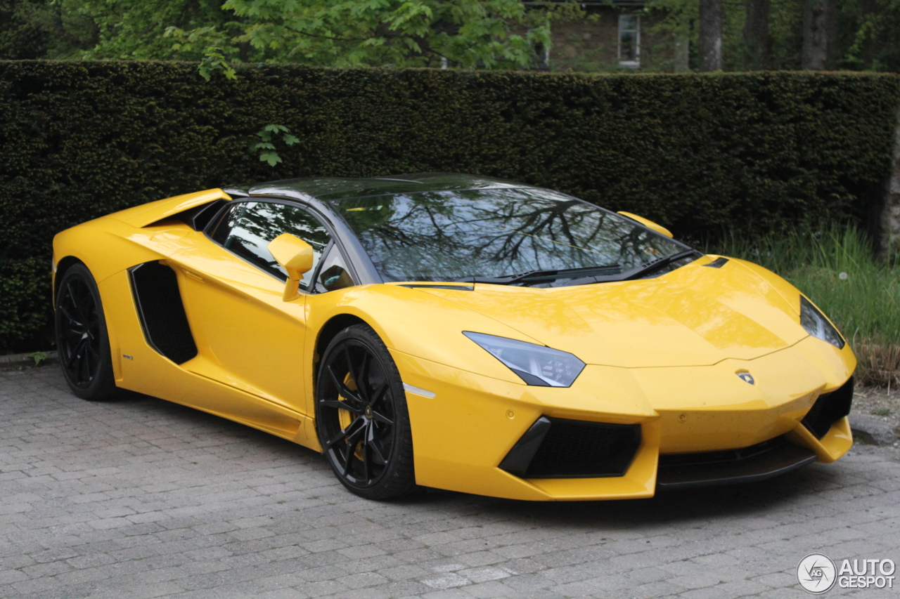 Lamborghini Aventador LP700-4 Roadster