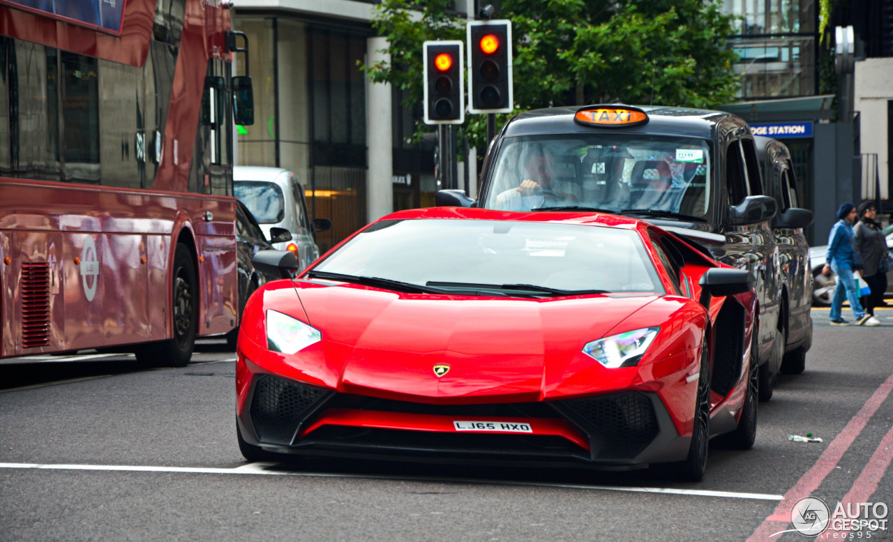 Lamborghini Aventador LP750-4 SuperVeloce