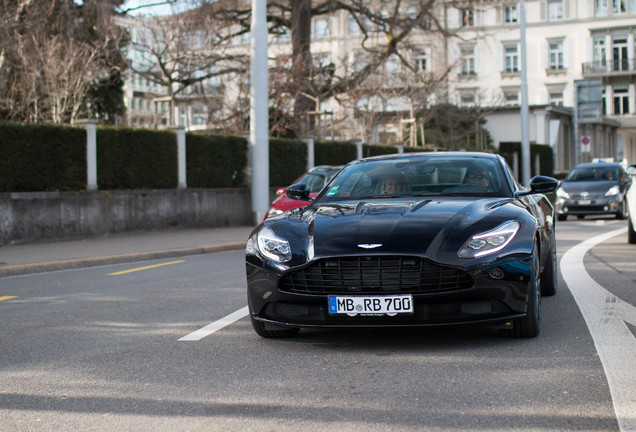 Aston Martin DB11