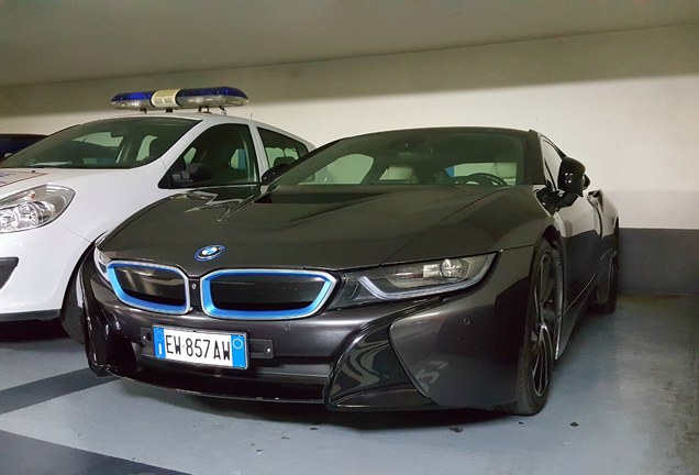 BMW i8