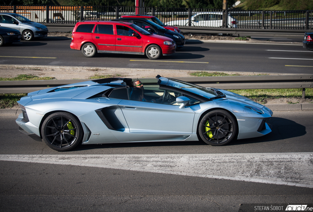 Lamborghini Aventador LP700-4 Roadster