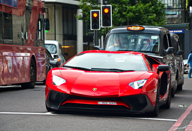 Lamborghini Aventador LP750-4 SuperVeloce