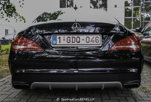 Mercedes-Benz CLA 45 AMG C117