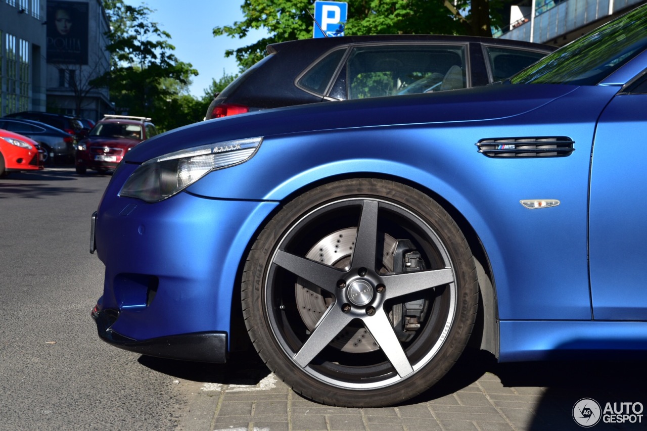 BMW M5 E60 2005