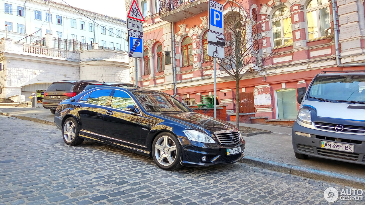 Mercedes-Benz S 63 AMG W221