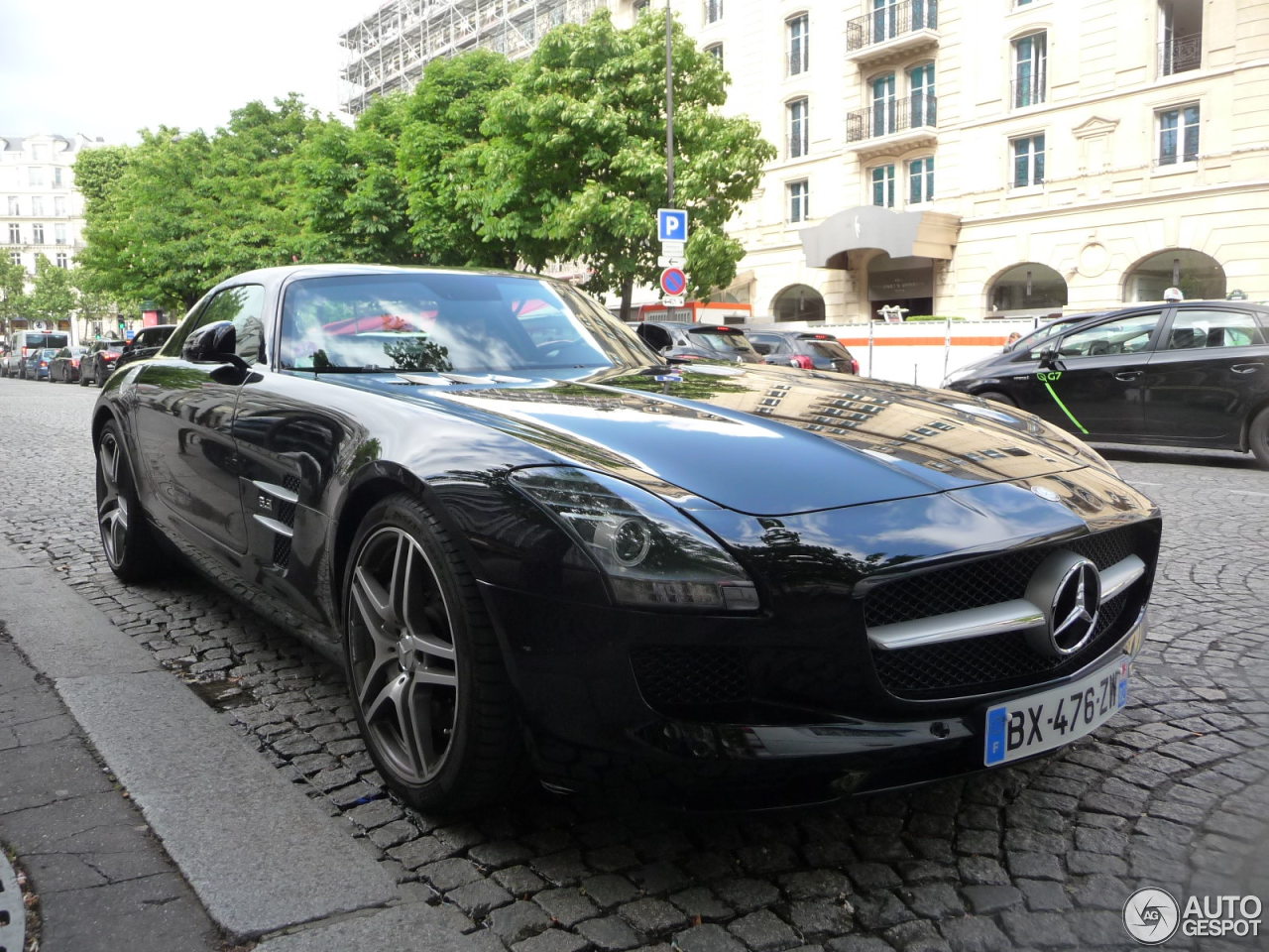 Mercedes-Benz SLS AMG