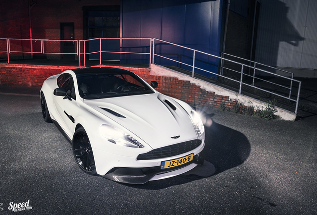 Aston Martin Vanquish 2015 Carbon White Edition