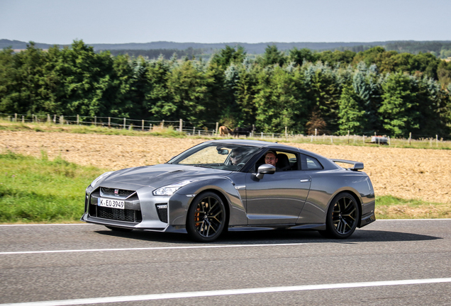 Nissan GT-R 2017