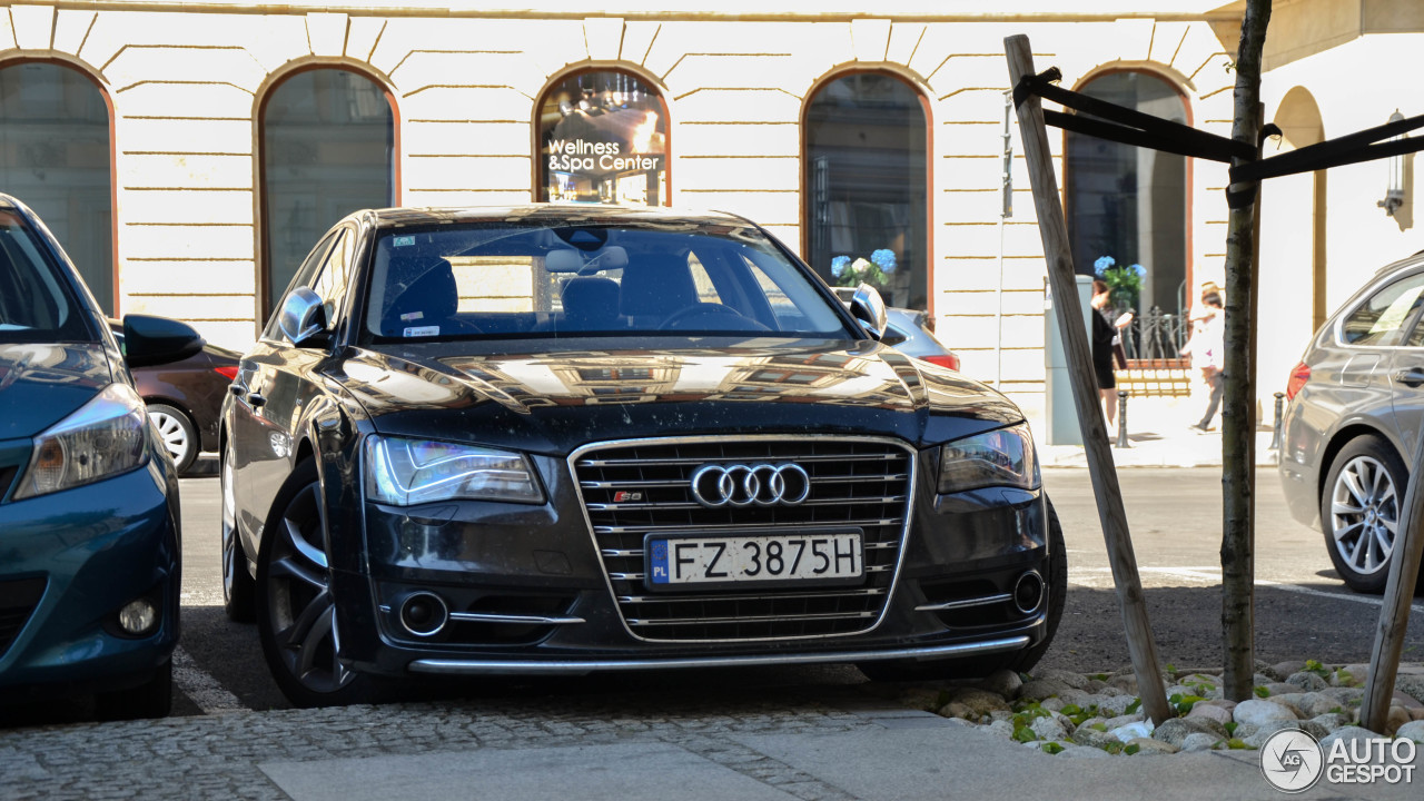 Audi S8 D4