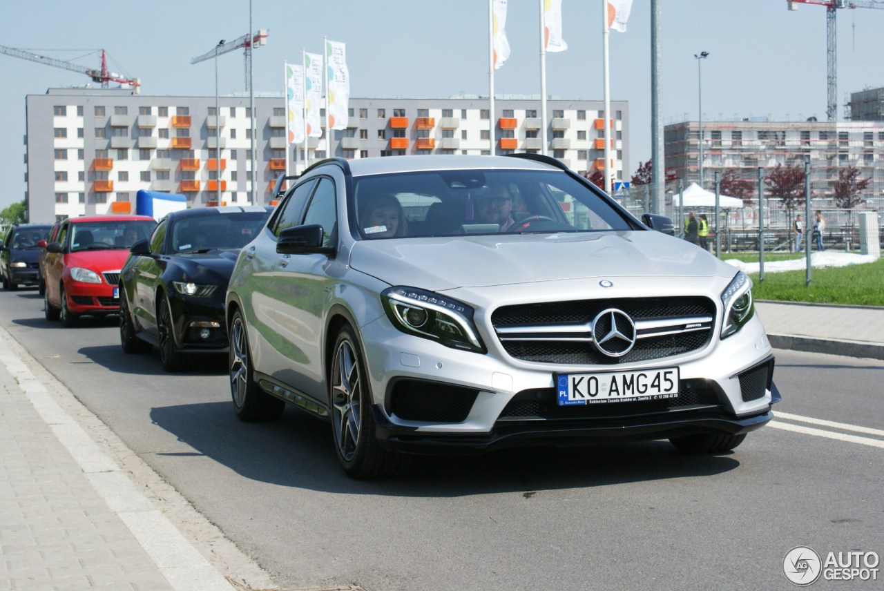 Mercedes-AMG GLA 45 X156