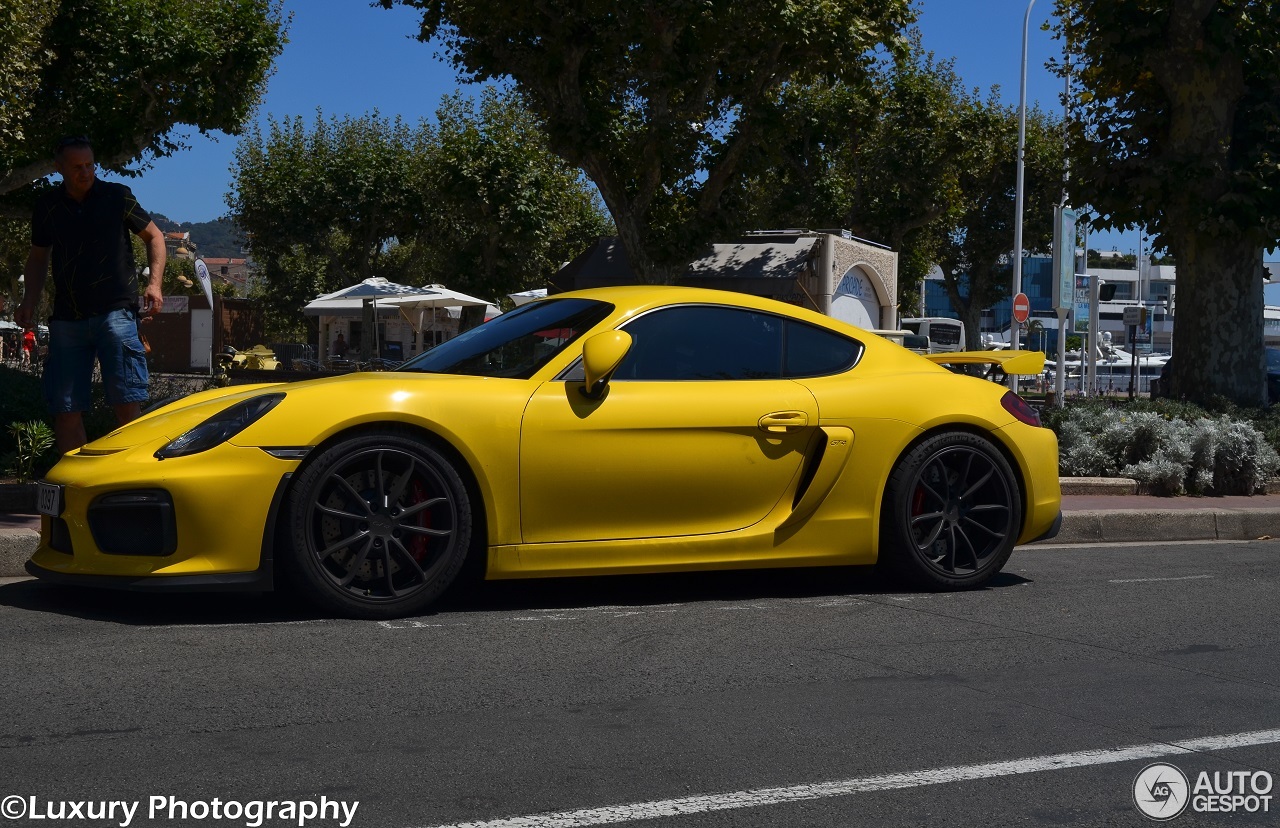 Porsche 981 Cayman GT4