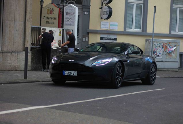 Aston Martin DB11