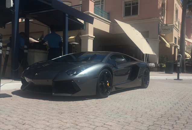 Lamborghini Aventador LP700-4