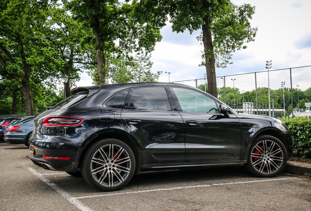 Porsche 95B Macan Turbo