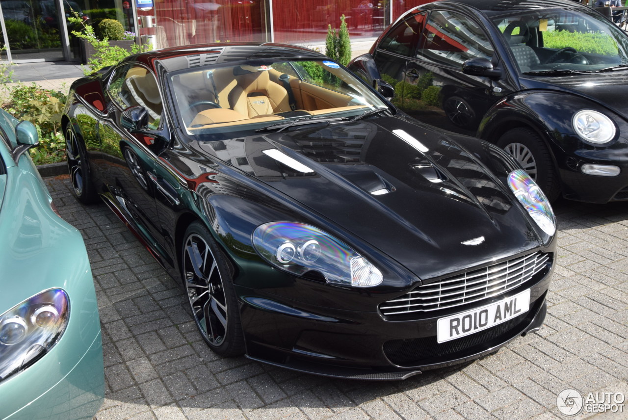 Aston Martin DBS Carbon Black Edition