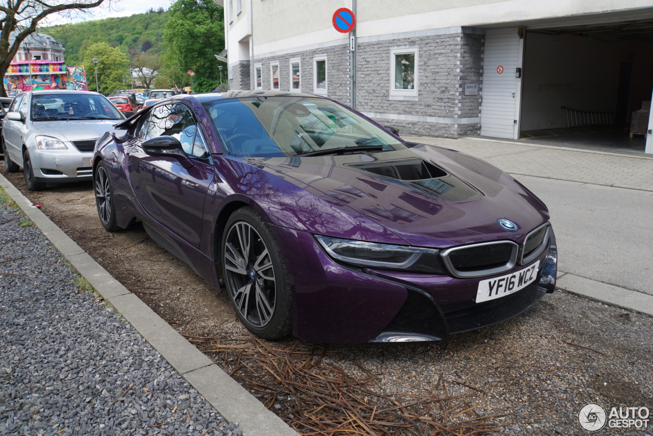 BMW i8