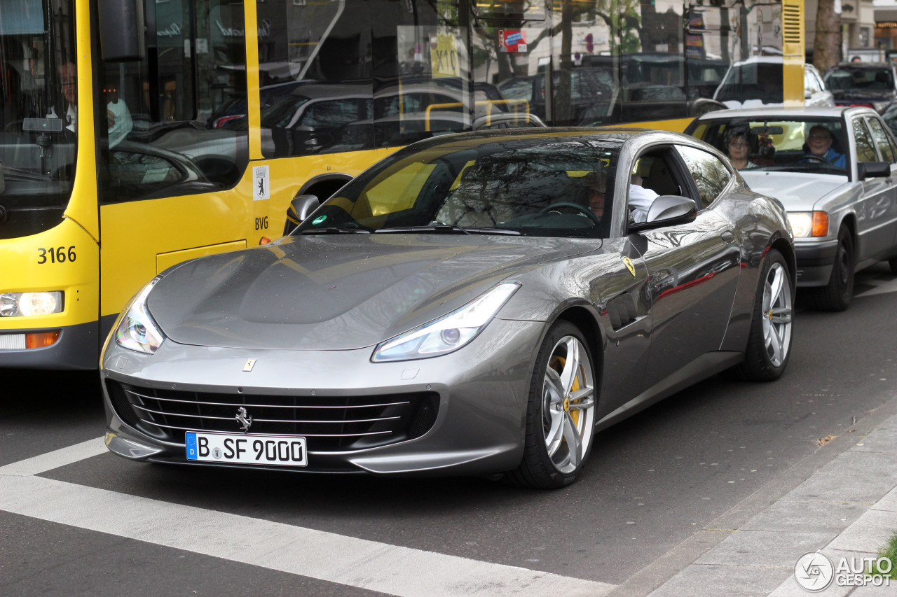 Ferrari GTC4Lusso