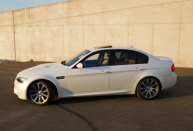 BMW M3 E90 Sedan 2009