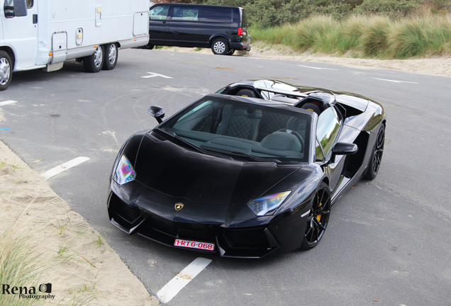 Lamborghini Aventador LP700-4 Roadster