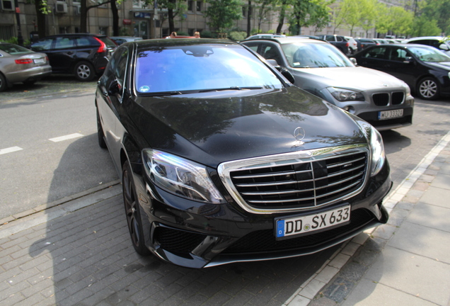 Mercedes-AMG S 63 V222