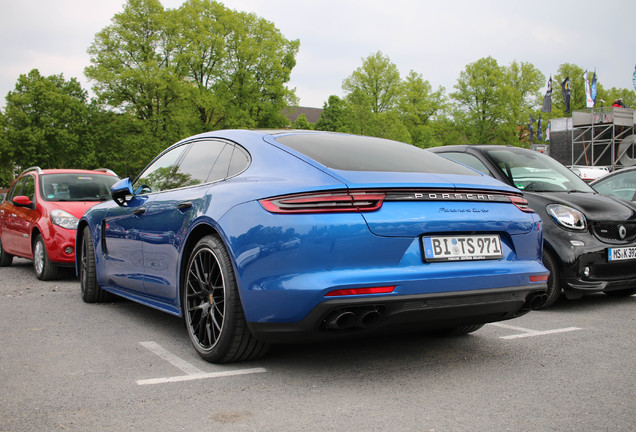 Porsche 971 Panamera Turbo