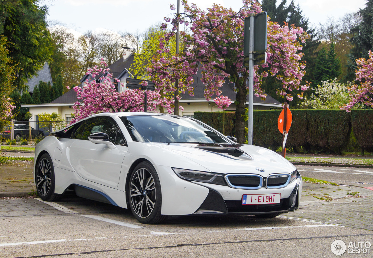 BMW i8