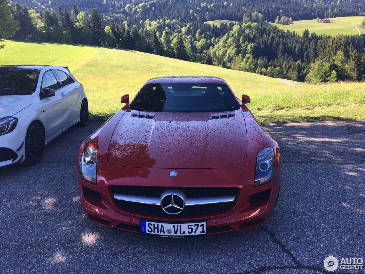 Mercedes-Benz SLS AMG