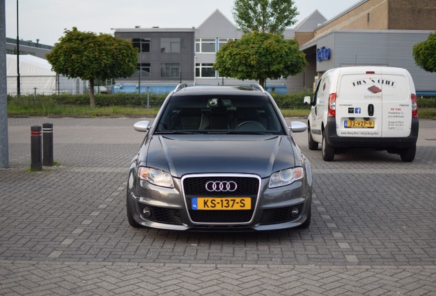 Audi RS4 Avant B7