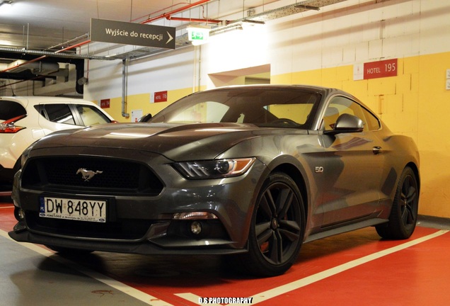 Ford Mustang GT 2015