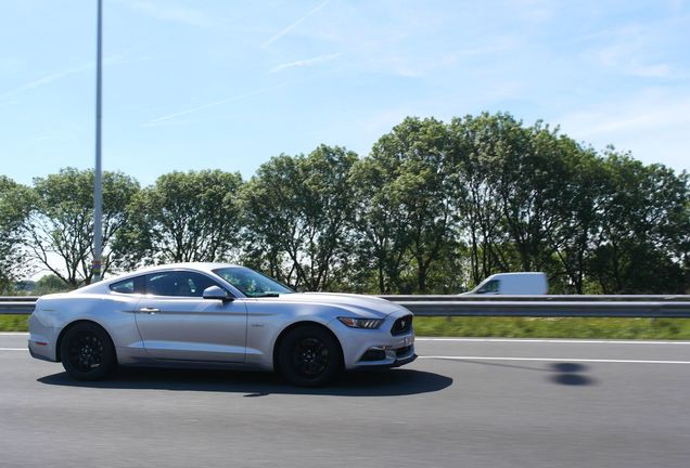 Ford Mustang GT 2015