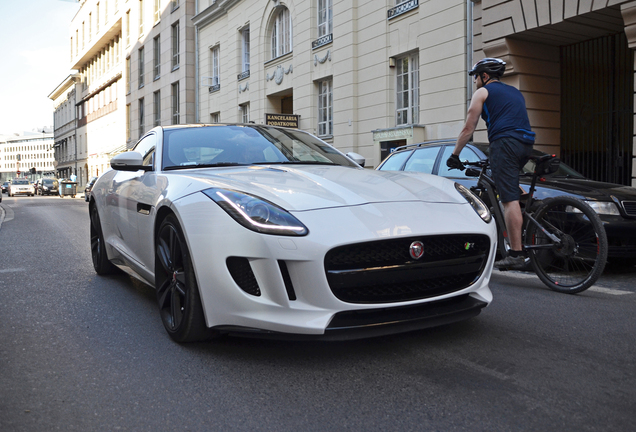 Jaguar F-TYPE R Coupé