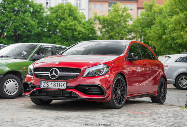 Mercedes-AMG A 45 W176 2015