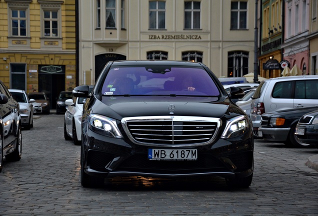 Mercedes-AMG S 63 V222