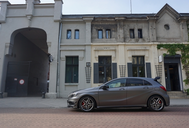 Mercedes-Benz A 45 AMG