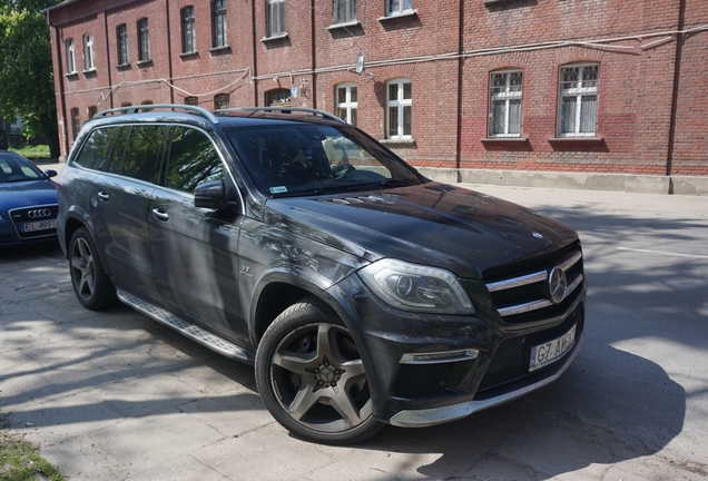 Mercedes-Benz GL 63 AMG X166