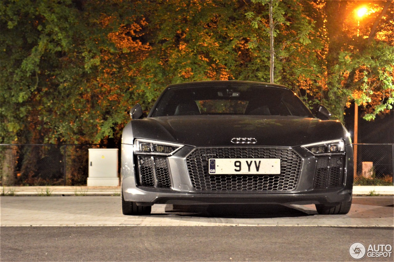 Audi R8 V10 Plus 2015