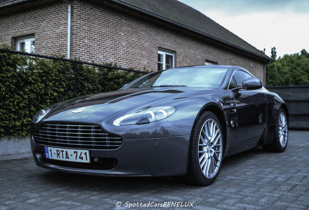 Aston Martin V8 Vantage