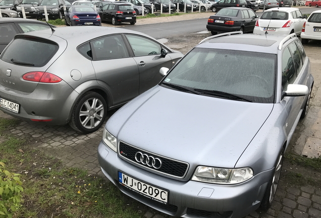 Audi RS4 Avant B5