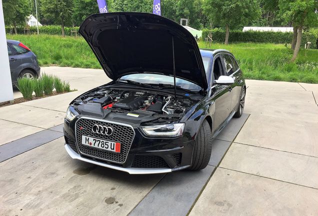 Audi RS4 Avant B8