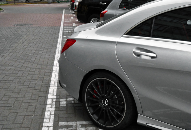 Mercedes-Benz CLA 45 AMG C117