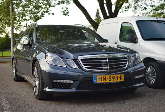 Mercedes-Benz E 63 AMG S212 V8 Biturbo