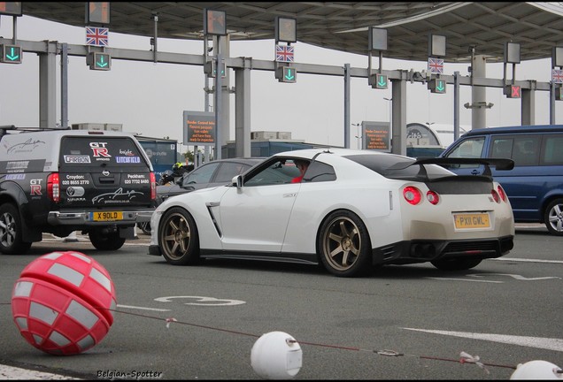 Nissan GT-R 2011