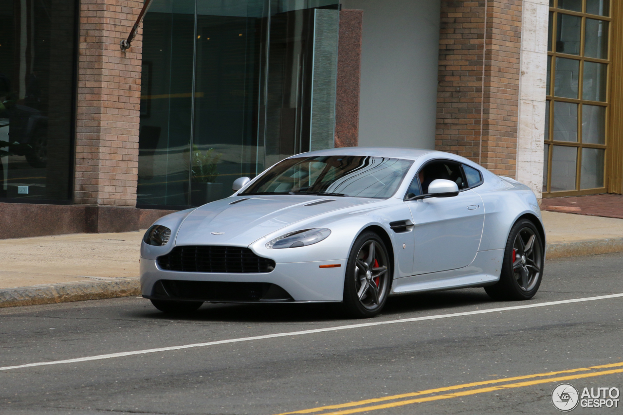 Aston Martin V8 Vantage GTS