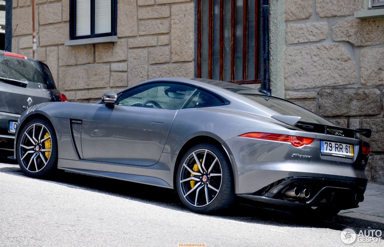 Jaguar F-TYPE SVR Coupé