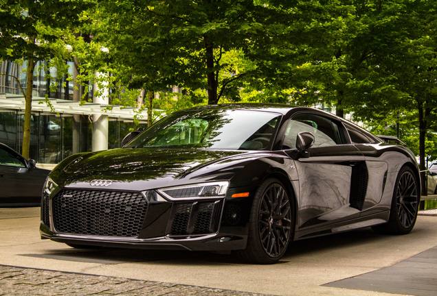 Audi R8 V10 Plus 2015