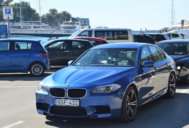 BMW M5 F10 2011